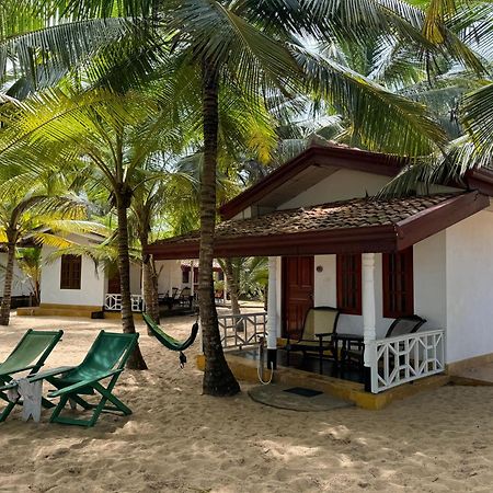 Ibisbird Beach Bungalows, Sport, Spa And Restaurant Tangalle Exteriör bild