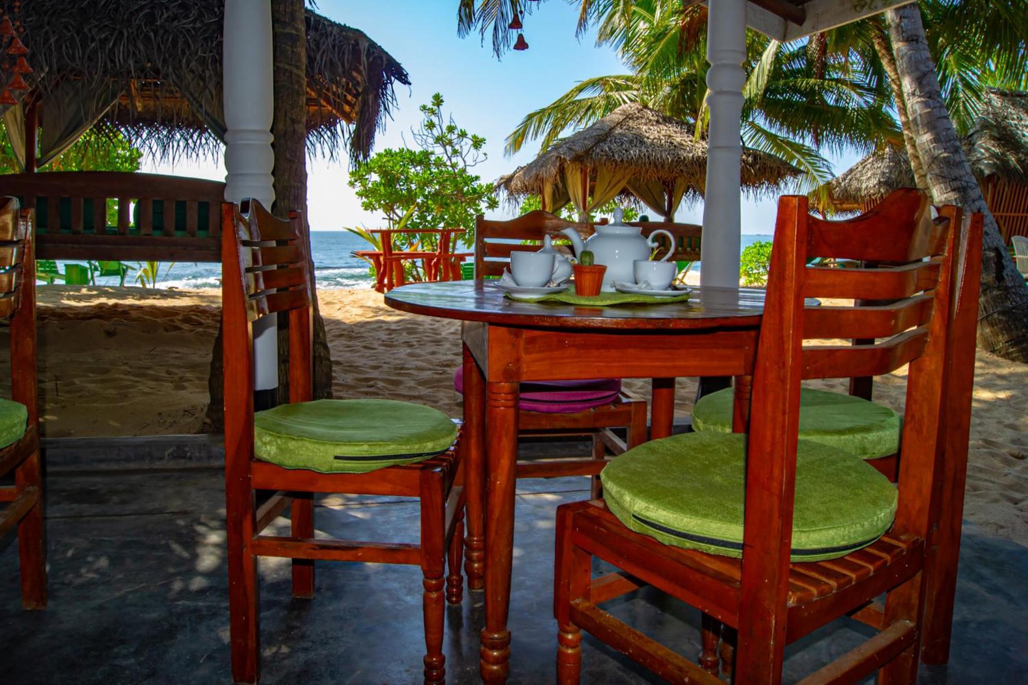 Ibisbird Beach Bungalows, Sport, Spa And Restaurant Tangalle Exteriör bild