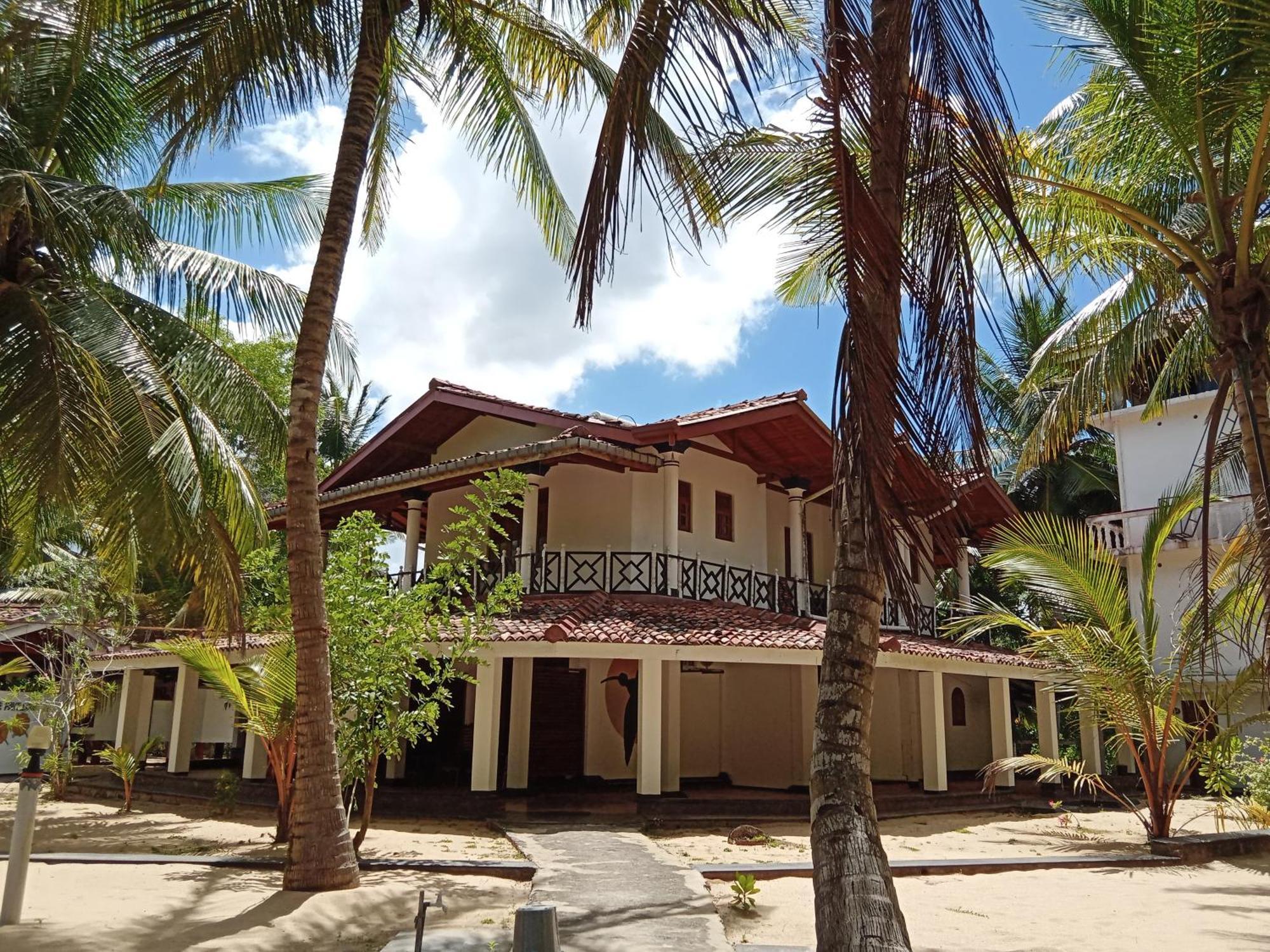 Ibisbird Beach Bungalows, Sport, Spa And Restaurant Tangalle Exteriör bild