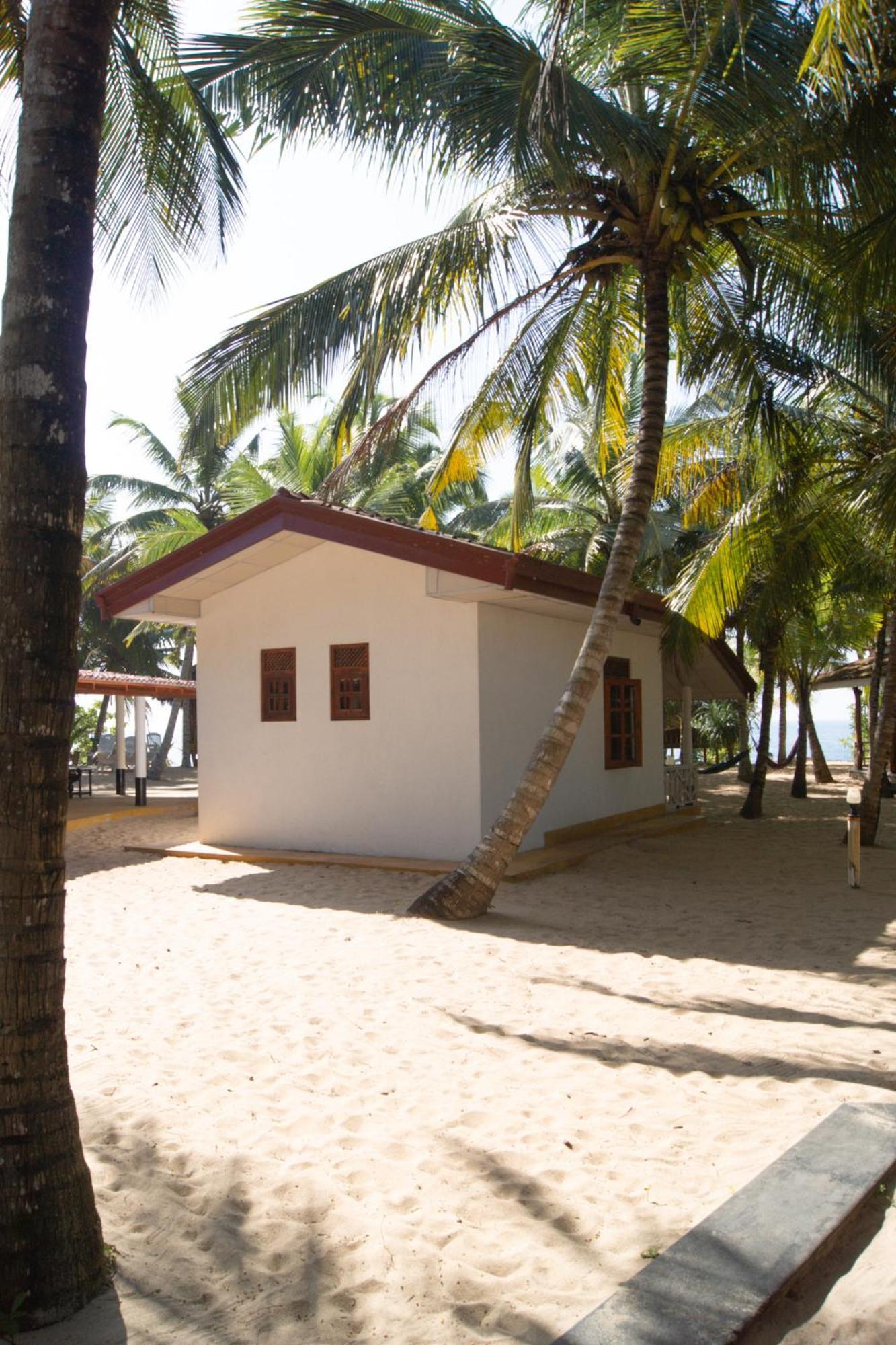Ibisbird Beach Bungalows, Sport, Spa And Restaurant Tangalle Rum bild