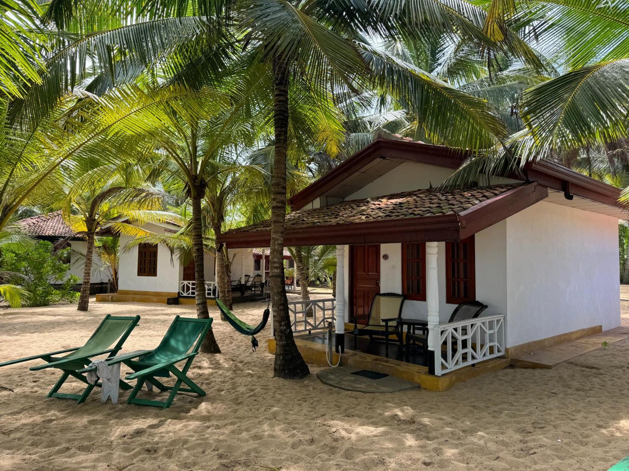 Ibisbird Beach Bungalows, Sport, Spa And Restaurant Tangalle Exteriör bild